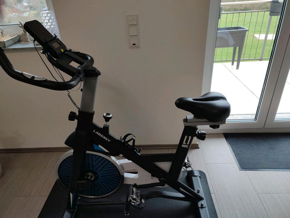 Neuer Preis...Fitnesstrainer der Firma labgrey in Orlenbach