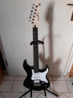 E-Gitarre Yamaha Pacifica 112V BL RL schwarz weiß Rheinland-Pfalz - Asbach Vorschau