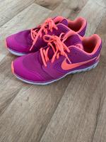 Schuhe Nike Gr. 39 neuwertig Sachsen - Markneukirchen Vorschau