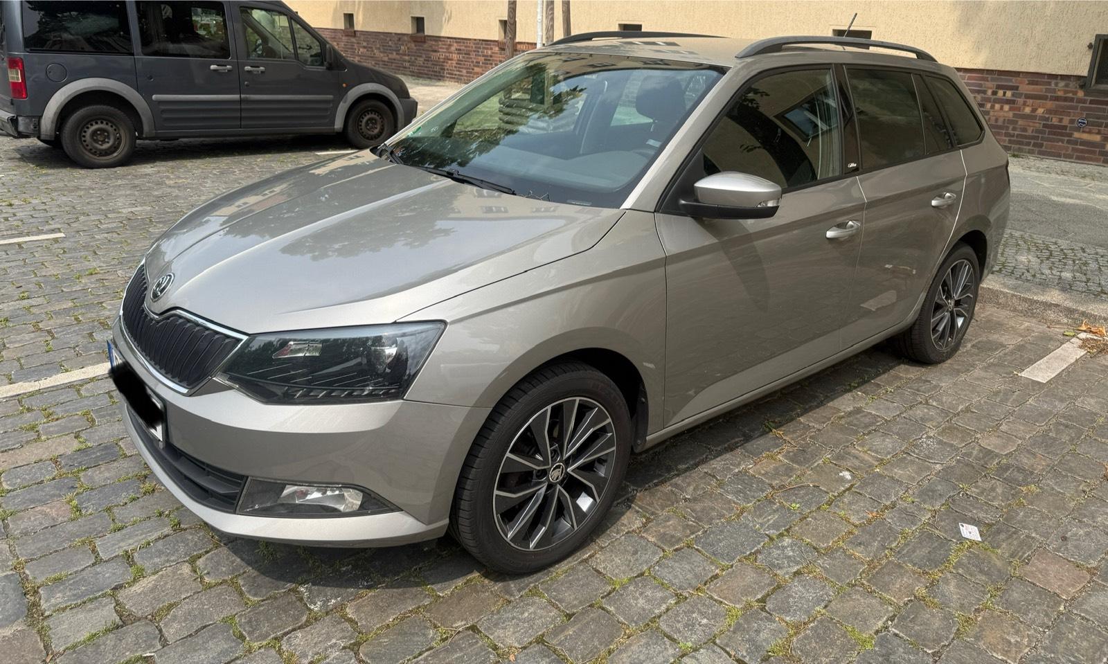 Abbildung des Autos Skoda Fabia 1.2TSI Editi…