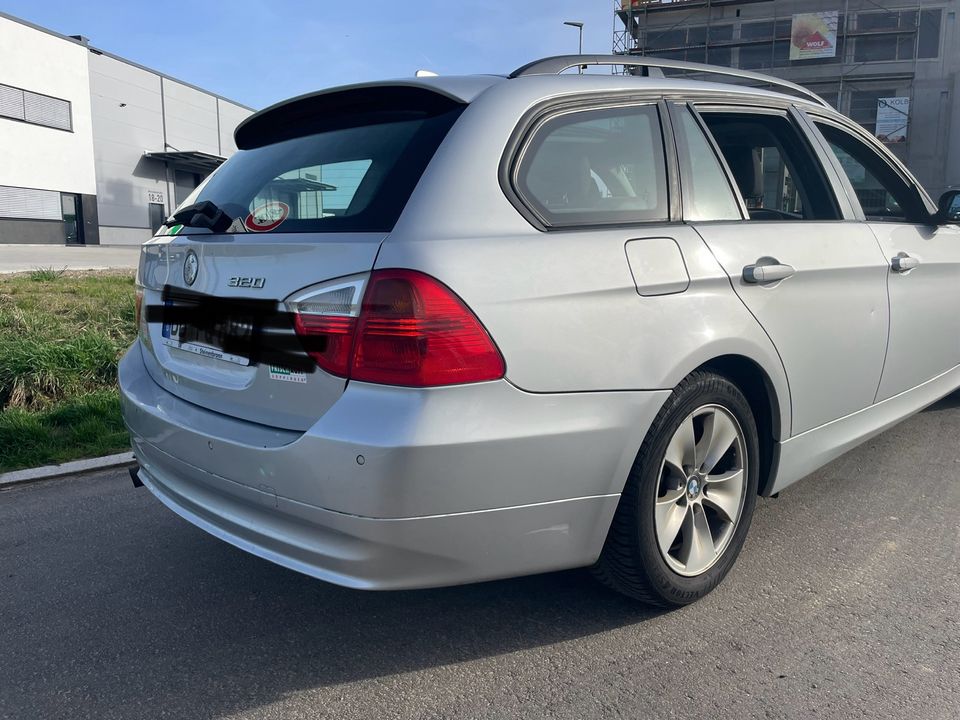 BMW 320D Kombi Bj 2007 TÜV neu in Steinenbronn