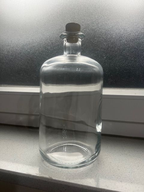 14 Stück Apotheker Flaschen 1,5 Liter Neu mit Korken in Hünxe