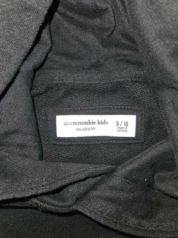 Kurzarm Hoodie Abercrombie und fitch in Karlsbad