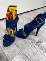 NEU Hight Heels blau Marine wild Damen elegant sexy Silber nieten Berlin - Reinickendorf Vorschau