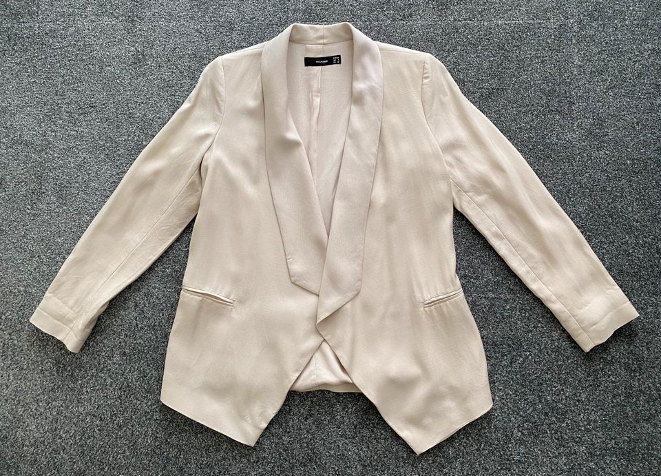 Toller BLASER von HALLHUBER beige Gr. 36 knopflos TOP in Hannover