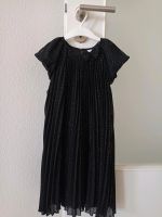 Schickes Kleid von Palomino Gr. 134 schwarz mit goldenen Tupfen Hessen - Rodgau Vorschau