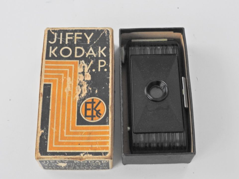 Kodak Jiffy Kamera in Orig. Karton - Art-deco - Bakelit in Merzig