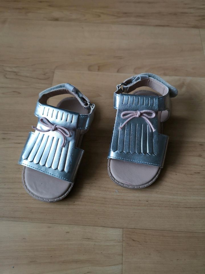 Kinderschuhe / Sandalen Gr. 18 in Mühldorf a.Inn