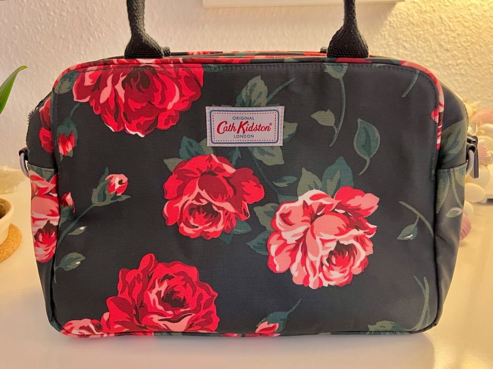 Schöne Tasche m. Rosen v. Cath Kidston in Großostheim