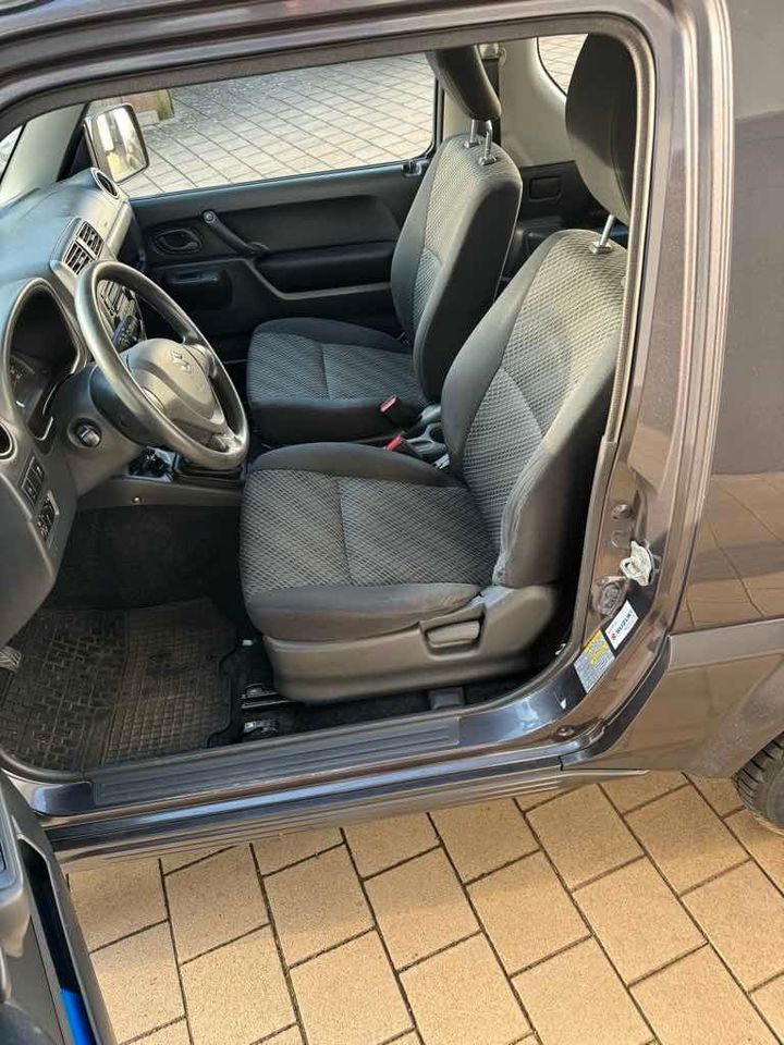Suzuki Jimny 1.3 4x4 Comfort Klima Sitzheizung AHK in Meinheim