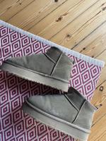 UGG Boots Stiefel Khaki Plateau 39 Schleswig-Holstein - Ammersbek Vorschau