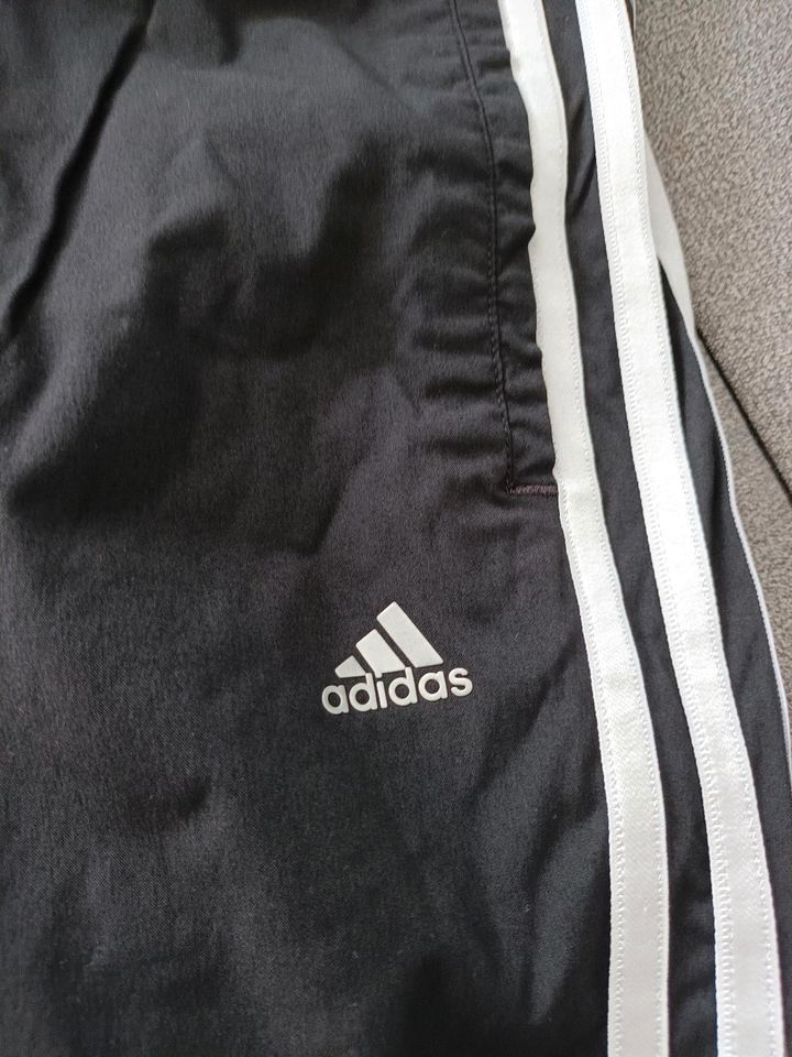 Adidas Sporthose Größe 40 in Roxheim