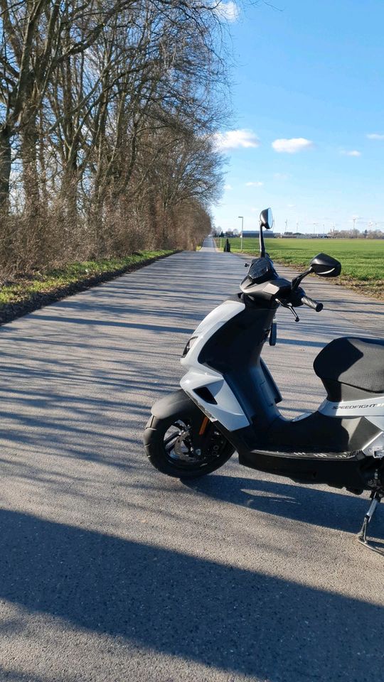 Peugeot Speedfight 4 iced grey in Bedburg