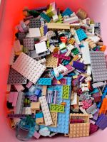 Kiste mit Legosteinen und Platten Bayern - Döhlau Vorschau