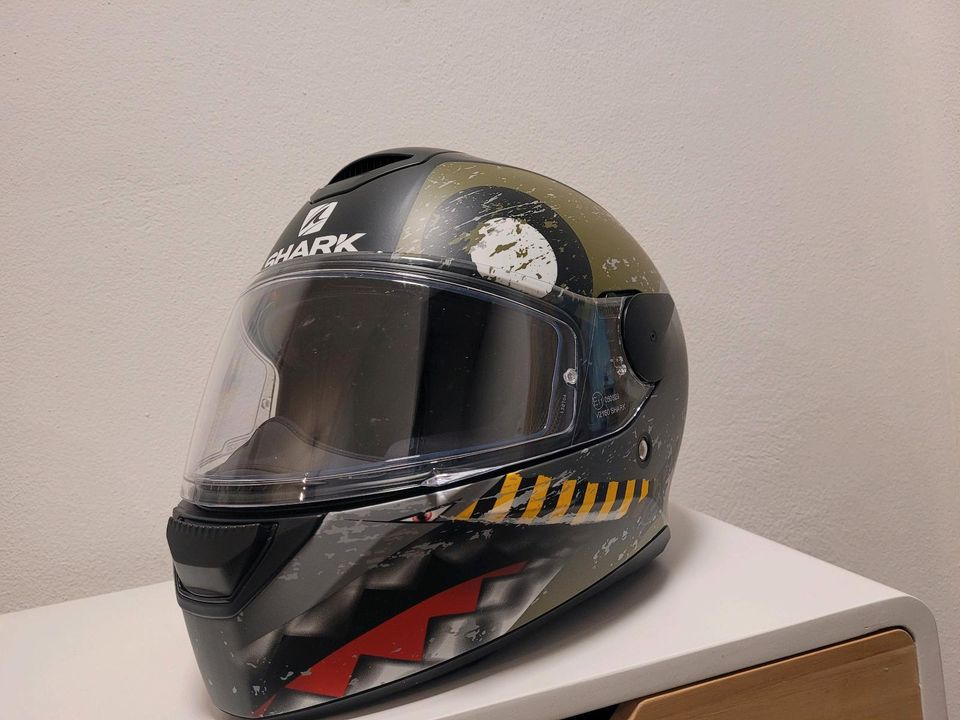 Motorradhelm Shark  Neuwertig in Wenzenbach