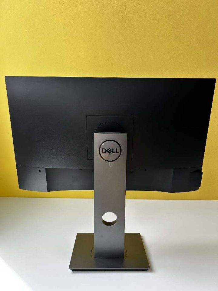 Dell 24" Full HD USB-C Monitor - Dell  P2419HC Bildschirm in München