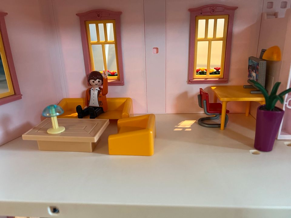 Playmobil Haus mit Zusatzetagen und viel Zubehör, Villa in Ganderkesee