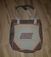 Verkaufe hier eine schöne Sporttasche von Nike Schöne Details neu Schleswig-Holstein - Kiel Vorschau