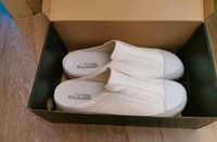 NEU Living kitzbühel Hausschuhe Pantoffel Größe 44 NP:74,90 € Neu Brandenburg - Blankenfelde Vorschau