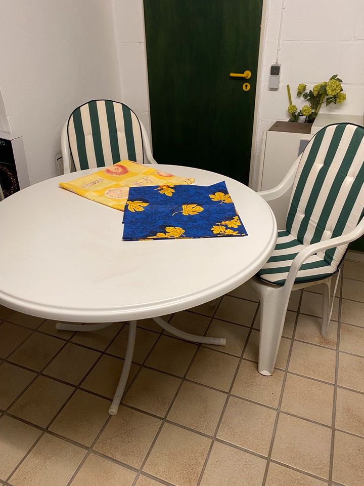 Gartentisch mit Werzalit Platte weiß in Bückeburg