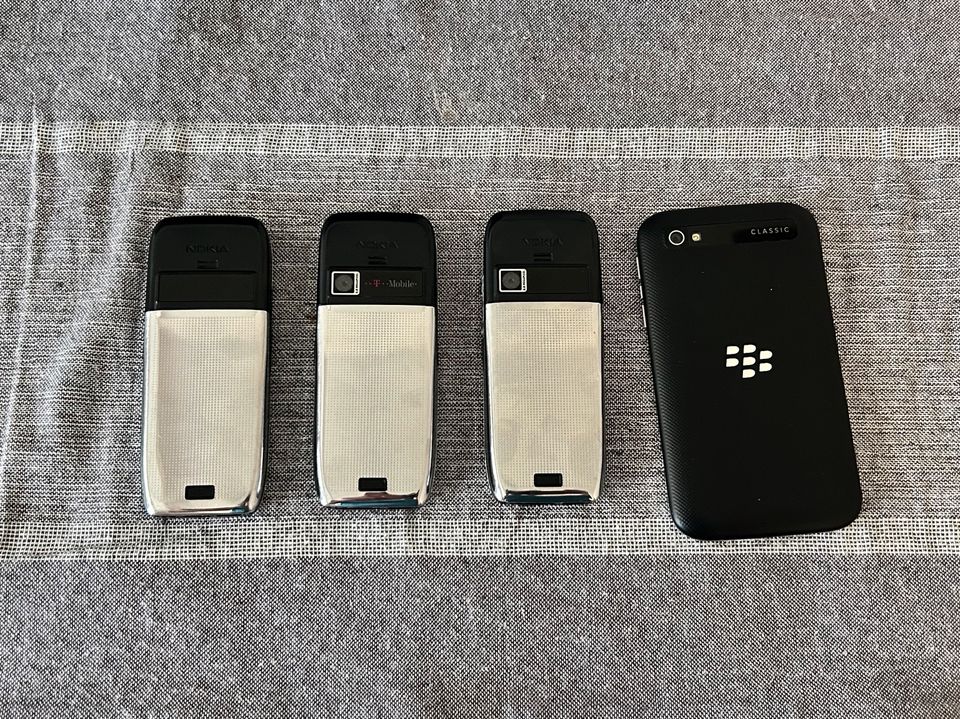 Nokia e51 ( 2 stk) und BlackBerry Classic ( 1 stk ) in Olching