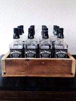 alte Holzbox Holzkiste mit 12 Flaschen Jack Daniels No. 7 leer Sillenbuch - Heumaden Vorschau