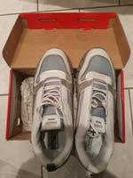 Puma Sneaker Halbschuhe Turnschuhe Laufschuhe Gr. 40 Bayern - Bad Kissingen Vorschau