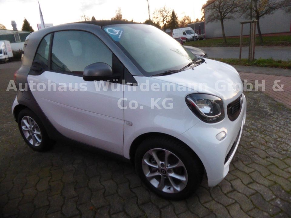 Smart fortwo coupe electric drive / EQ in Ganderkesee