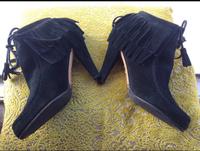 Original GUCCI Stiefel Wildleder Fransen Gr.37 Rheinland-Pfalz - Mainz Vorschau