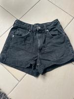 TOP H & M DIVIDED kurze Hose Jeans Jeanshose Gr. 36 Mülheim - Köln Holweide Vorschau