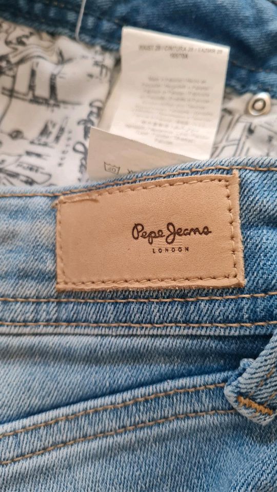 Pepe Jeans 29€+Cecil Bluse 12€+Street One Pulli 14€/52€ in Volkmarsen