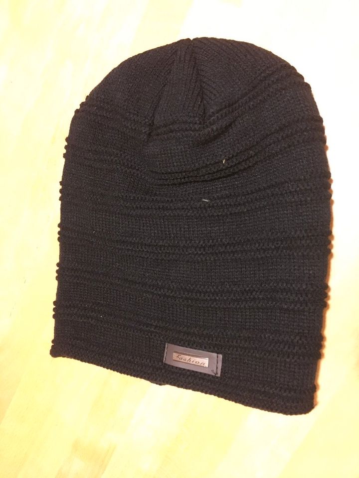 Beanie Strickmütze schwarz in Leipzig