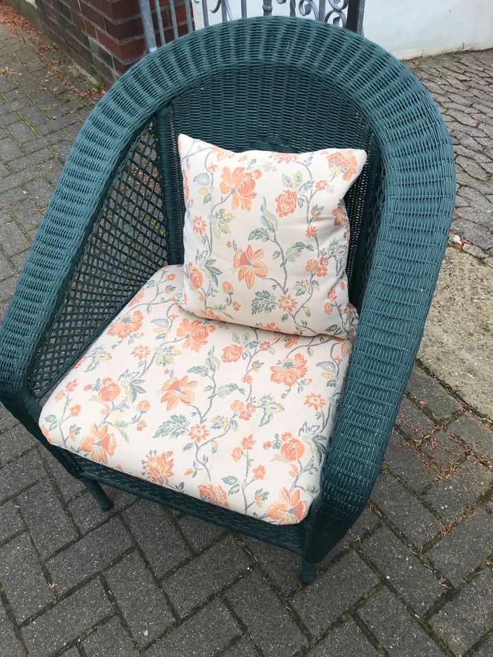 Gartentisch mit 3 Stühlen in grün/ Polyrattan in Hannover