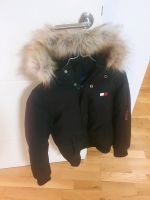 Tommy Hilfiger Jacke 152 Kinder Frankfurt am Main - Niederursel Vorschau