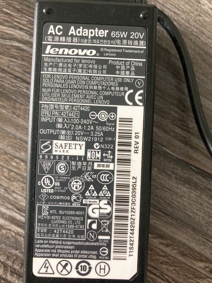 Lenovo Think PAD Adapter Strom Kabel in Hamburg