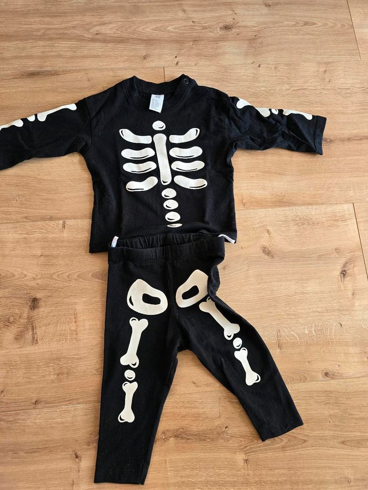 Baby Kleidungsset Halloween in Dortmund