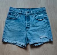 Levis Jeans Shorts 501 W27 Blau neuwertig Saarland - Völklingen Vorschau