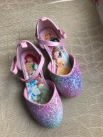 Glitzernde Ausgehschuhe mit kleinem Absatz Bayern - Landshut Vorschau