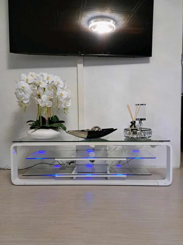 TV-Schrank mit LED-Leuchten Weiß in Laatzen