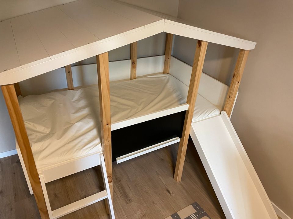 Hausbett kinderbett in Leverkusen