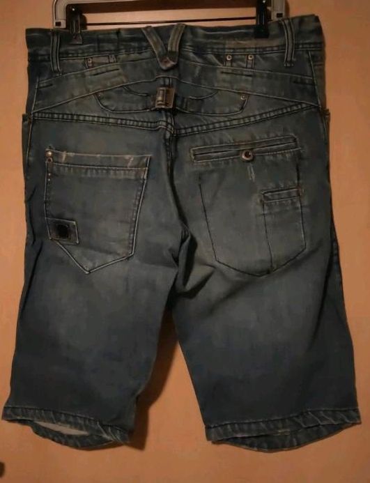 Jack & Jones Jeansshorts Jeans Shorts Hose used look Gr. L in Niederwinkling