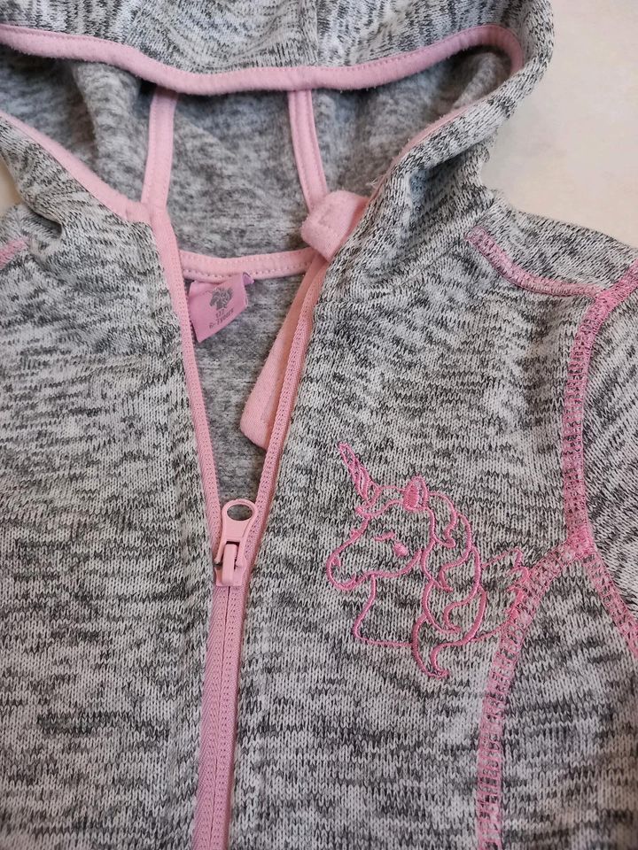 Wollstrickjacke Gr. 122 grau rosa | Übergangsjacke mit Kapuze in Heilbronn