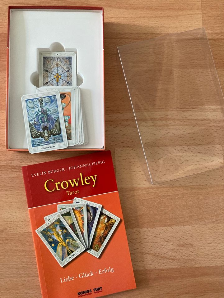 Crowley Tarot Karten und Buch in Augsburg