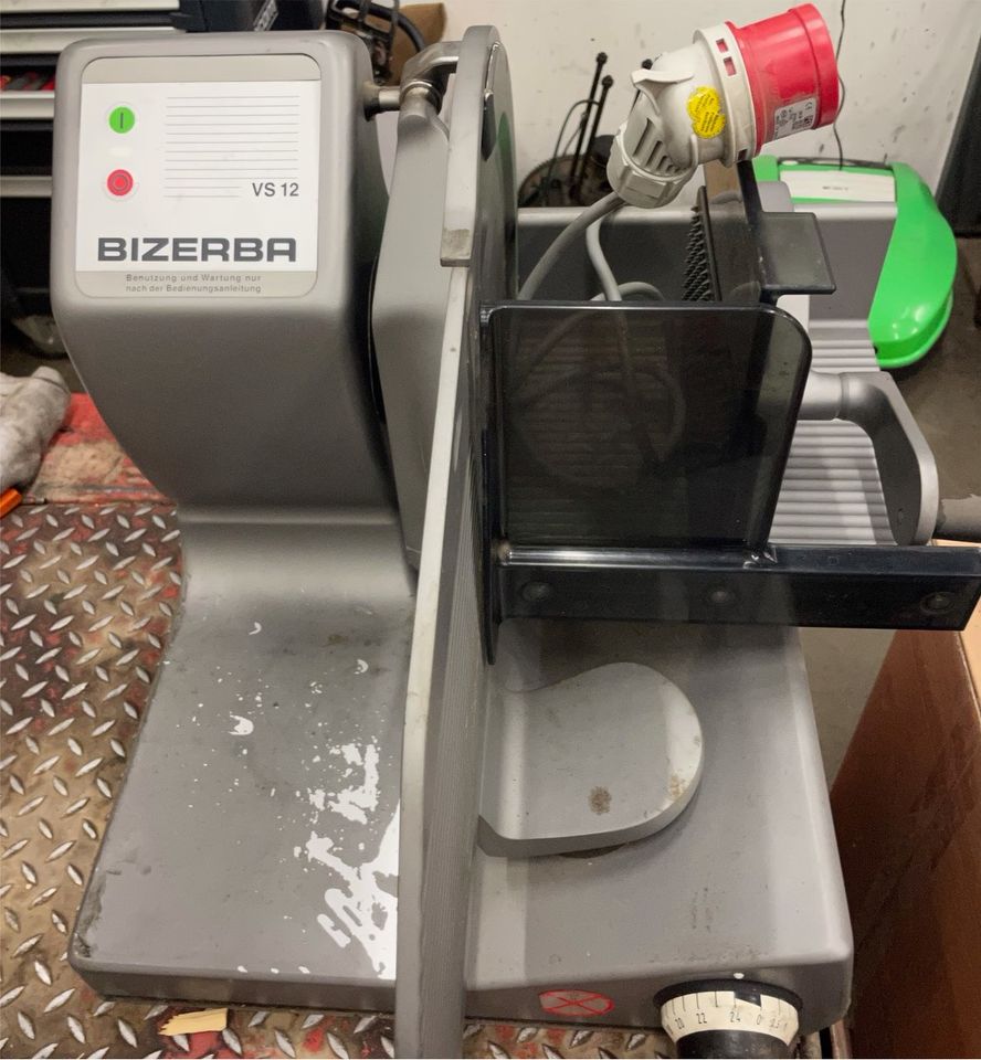 Automatische Vertikalschneidemaschine Bizerba VS12 Wurstschneier in Rötha