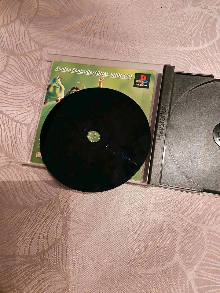 Playstation 1   Spiel  Das grosse Krabbeln mit Spielanleitung in Kronberg im Taunus