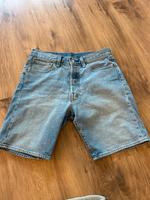 Levi’s Jeans Short kurze Hose Herren Gr 31 Hessen - Schöffengrund Vorschau