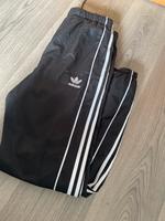 Adidas Jogginghose Gr.S neu Nordrhein-Westfalen - Oberhausen Vorschau