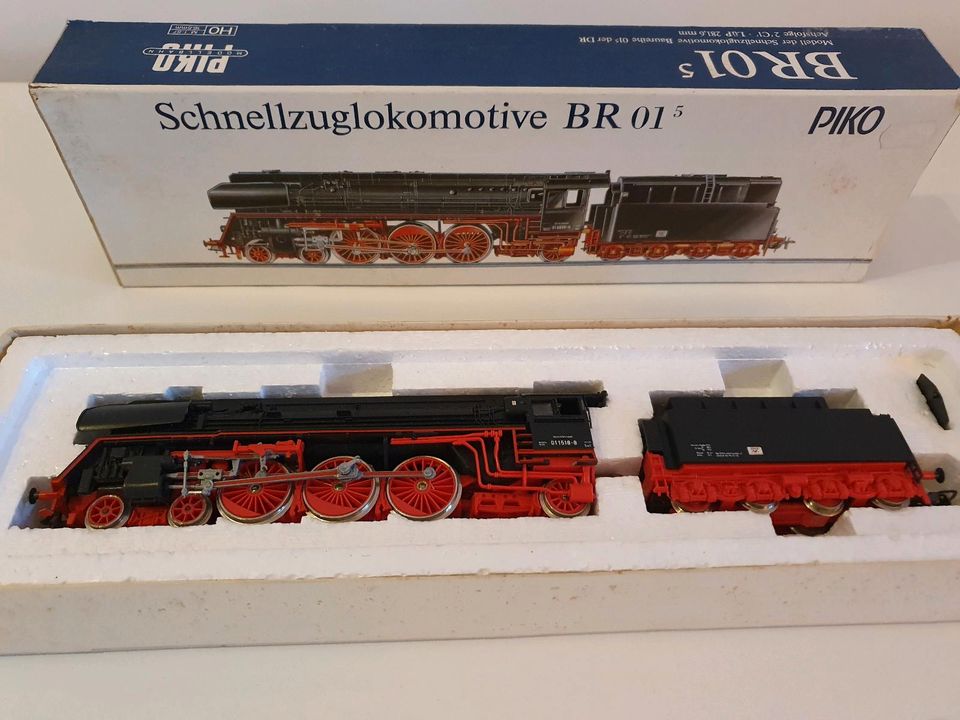 *OVP* Schnellzuglokomotive BR 01.5 HO PIKO Modelleisenbahn in Magdeburg