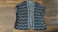 Eight eight eight Poncho Pullover Pulli Gr. M schwarz weiß w. NEU Nordrhein-Westfalen - Neuss Vorschau