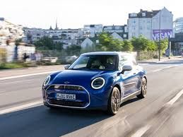 Mini Cooper E/SE frei konfigurierbar-Modell 2024-RW bis zu 400 Km in Train